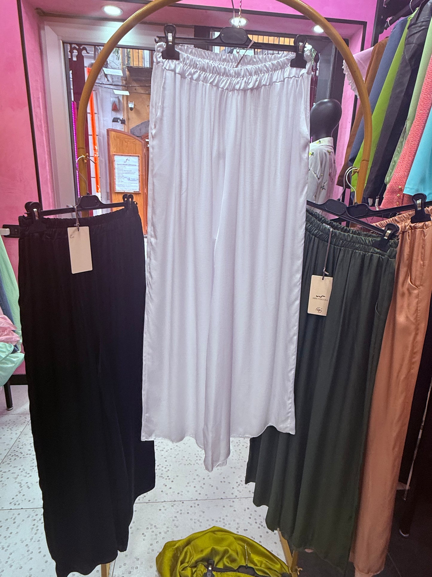 Pantaloni 100% viscosa